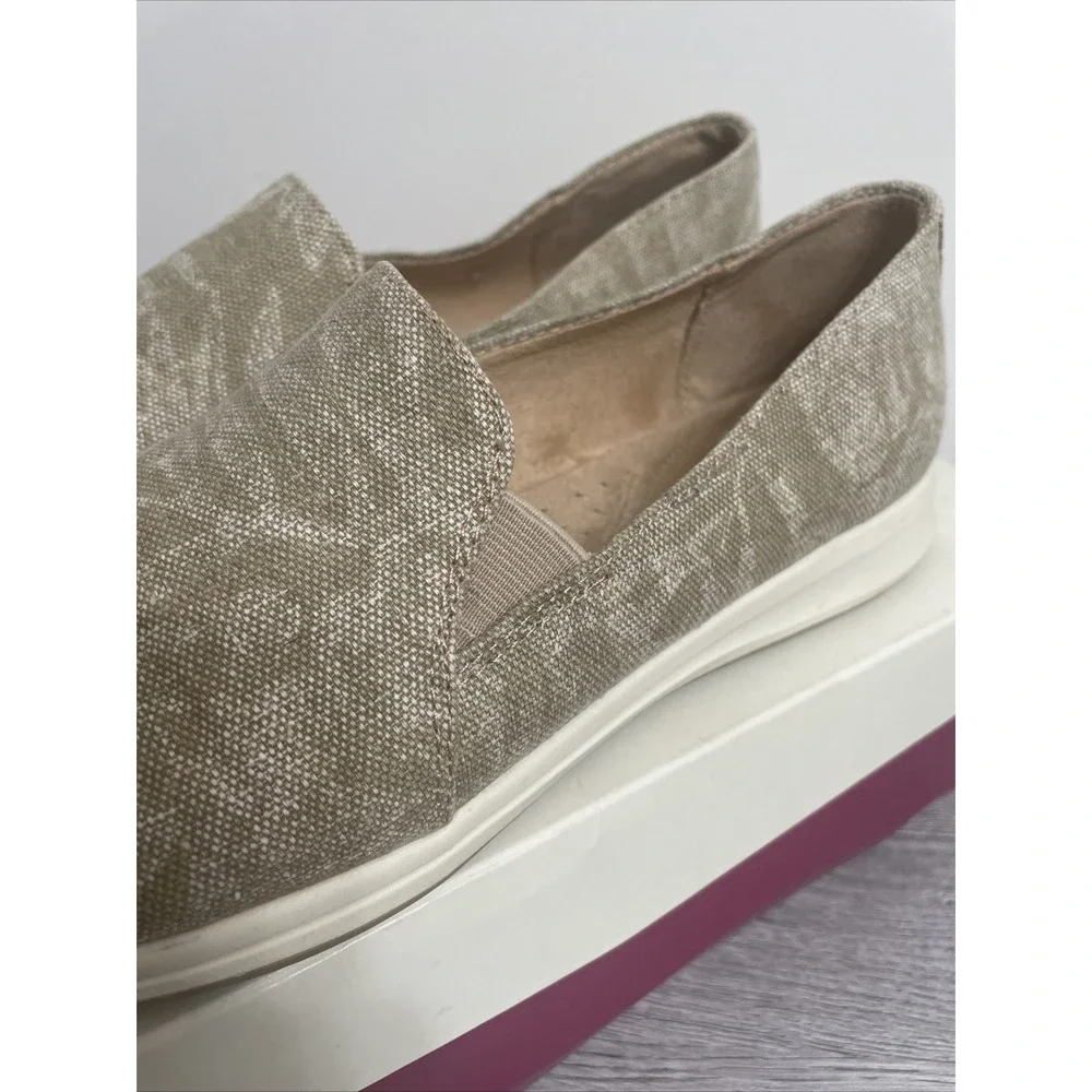 Naturalizer Suzy Tan 9 1/2 M women's slip on N5‎ Comfort Cushion